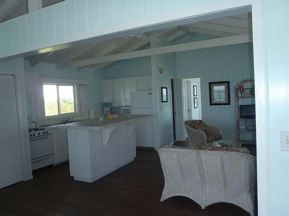 Wheel House Downstairs By Living Easy Abaco Hotell Marsh Harbour Bahamas