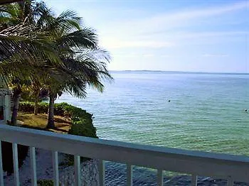 Wheel House Downstairs By Living Easy Abaco Hotel Marsh Harbour Bahamas