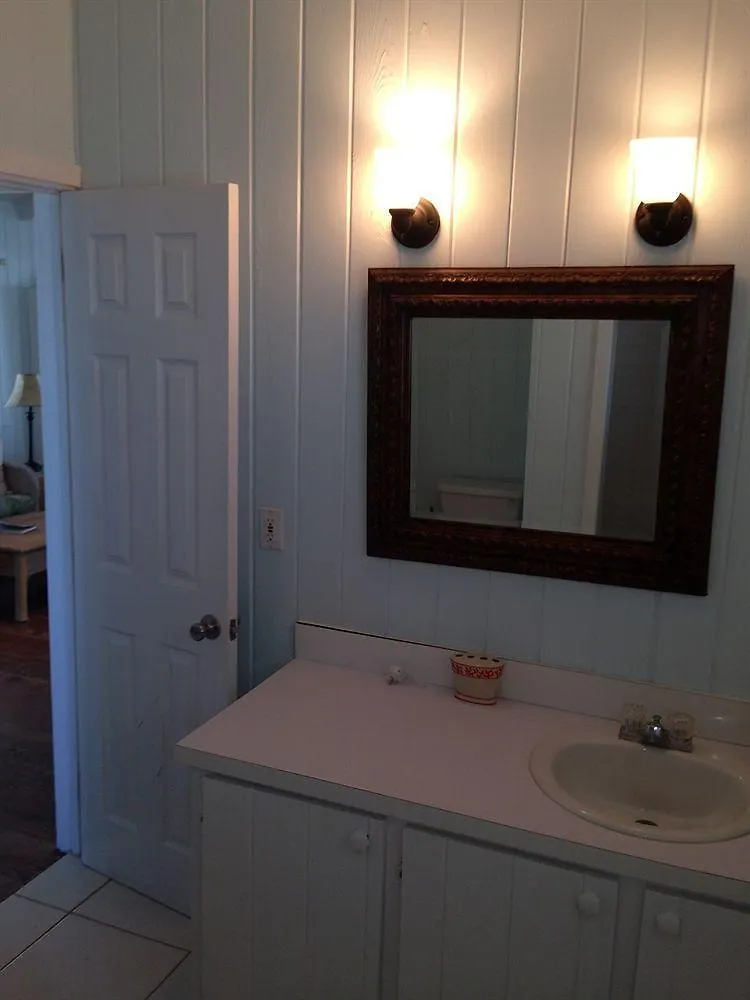 Wheel House Downstairs By Living Easy Abaco Hotel Marsh Harbour 3*,  Bahamas